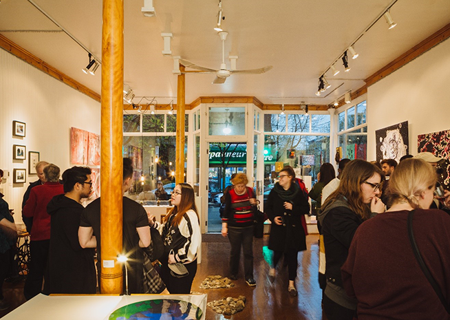 Exposition Horizon pr&eacute;sent&eacute;e par les finissants du programme Arts, Lettres et Communications